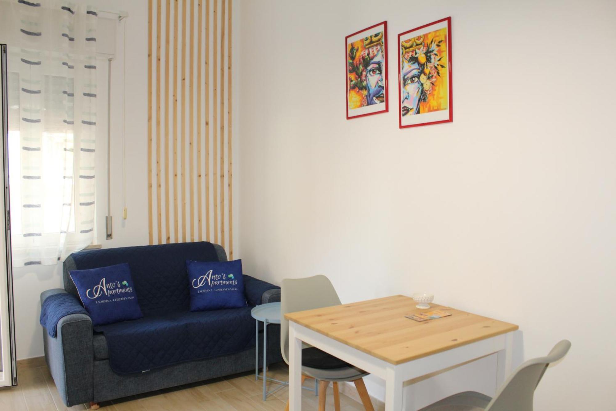 Anto'S Apartment - Giardini Naxos Eksteriør bilde